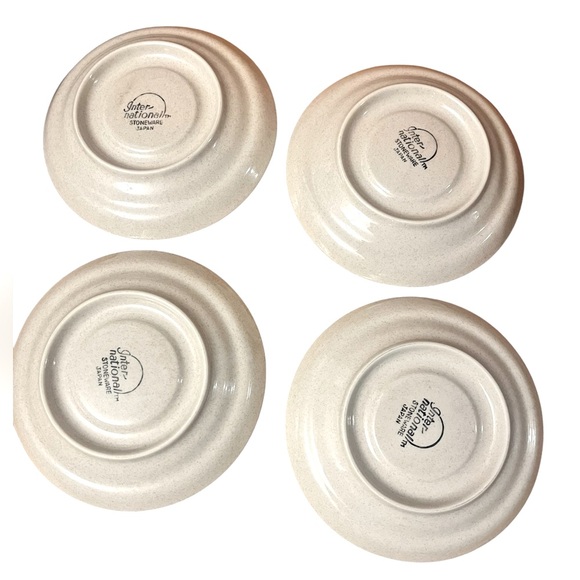 Vintage International Stoneware Japan Saucers (Set of 4) | Folk-Inspired Pattern - Picture 7 of 13
